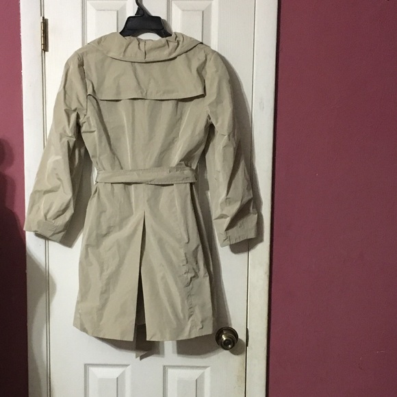 Banana Republic trench coat water resistant - Picture 2 of 8